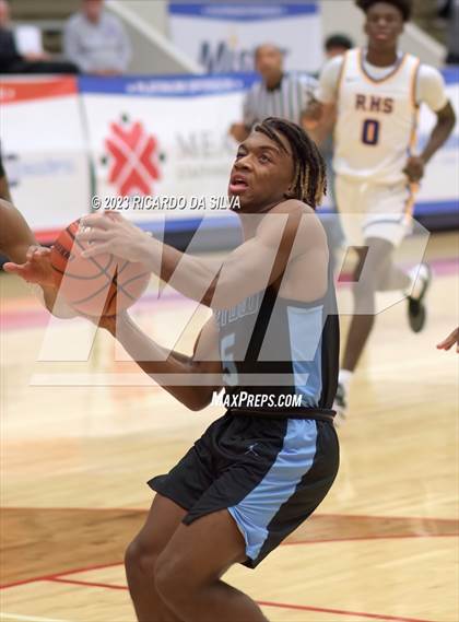 Thumbnail 3 in Paetow vs Richardson (McDonald's Texas Invitational) photogallery.