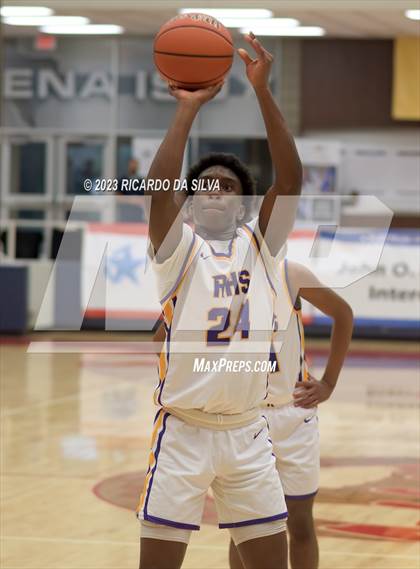 Thumbnail 2 in Paetow vs Richardson (McDonald's Texas Invitational) photogallery.