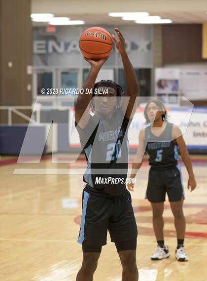 Thumbnail 1 in Paetow vs Richardson (McDonald's Texas Invitational) photogallery.