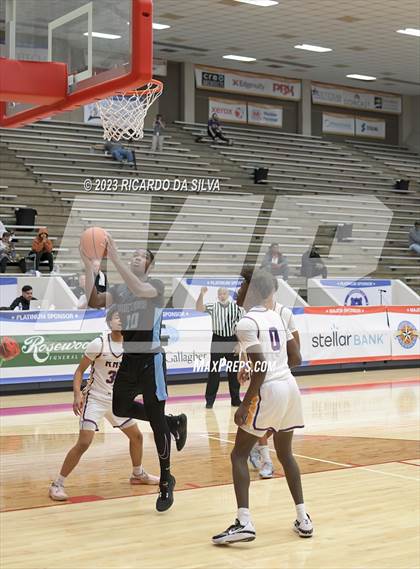 Thumbnail 3 in Paetow vs Richardson (McDonald's Texas Invitational) photogallery.