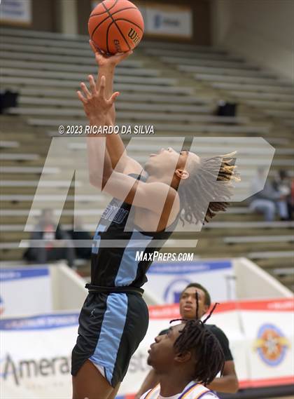 Thumbnail 2 in Paetow vs Richardson (McDonald's Texas Invitational) photogallery.
