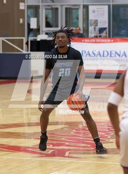 Thumbnail 3 in Paetow vs Richardson (McDonald's Texas Invitational) photogallery.