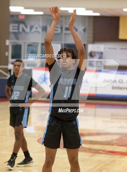 Thumbnail 2 in Paetow vs Richardson (McDonald's Texas Invitational) photogallery.