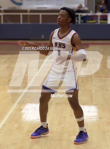 Thumbnail 1 in Paetow vs Richardson (McDonald's Texas Invitational) photogallery.