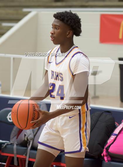 Thumbnail 2 in Paetow vs Richardson (McDonald's Texas Invitational) photogallery.