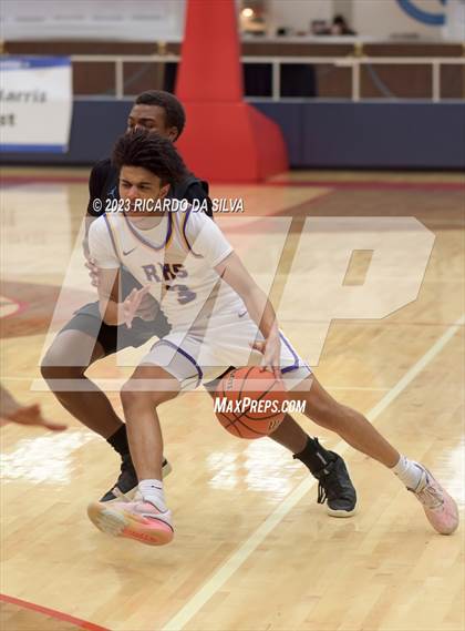 Thumbnail 2 in Paetow vs Richardson (McDonald's Texas Invitational) photogallery.