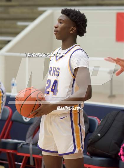 Thumbnail 3 in Paetow vs Richardson (McDonald's Texas Invitational) photogallery.