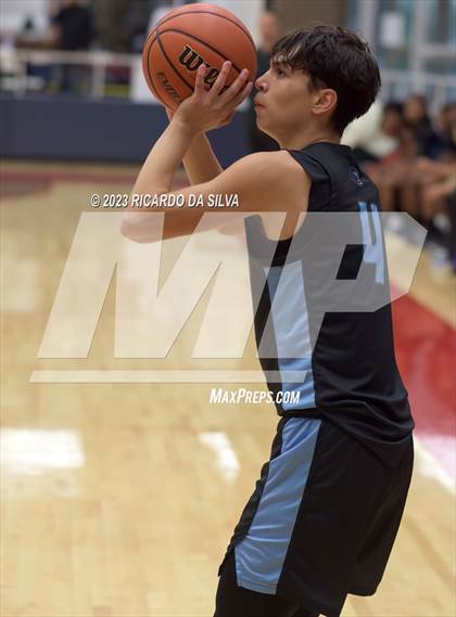 Thumbnail 1 in Paetow vs Richardson (McDonald's Texas Invitational) photogallery.