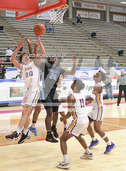 Thumbnail 2 in Paetow vs Richardson (McDonald's Texas Invitational) photogallery.