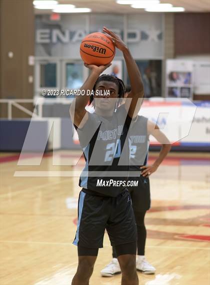 Thumbnail 3 in Paetow vs Richardson (McDonald's Texas Invitational) photogallery.