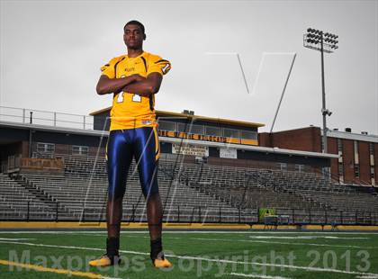 Thumbnail 1 in Elijah Staley (Reebok Dynamic Athlete) photogallery.