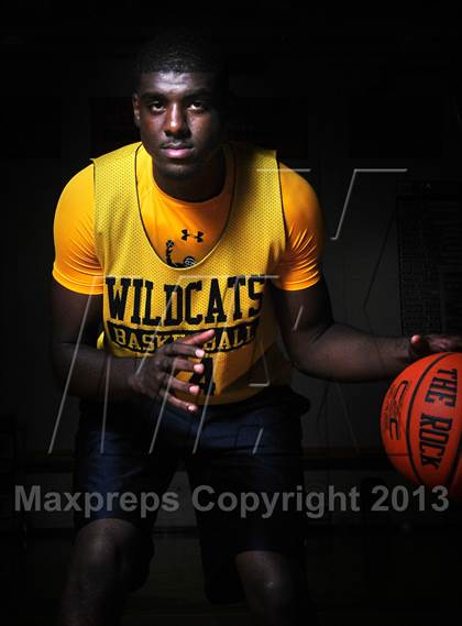 Thumbnail 2 in Elijah Staley (Reebok Dynamic Athlete) photogallery.