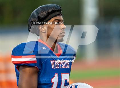 Thumbnail 1 in Aquinas @ Westside photogallery.
