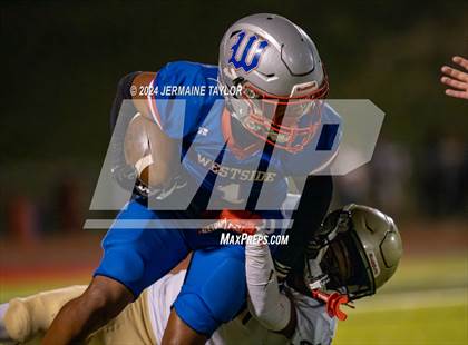 Thumbnail 1 in Aquinas @ Westside photogallery.