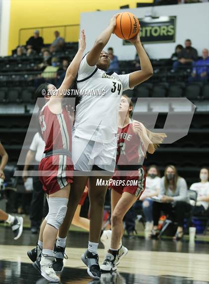 Thumbnail 2 in Jonesboro vs. Beebe (AAA 5A First Round Playoff) photogallery.