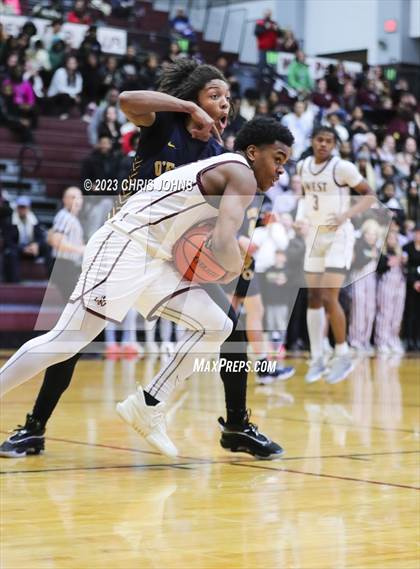 Thumbnail 3 in O'Fallon @ Belleville West photogallery.
