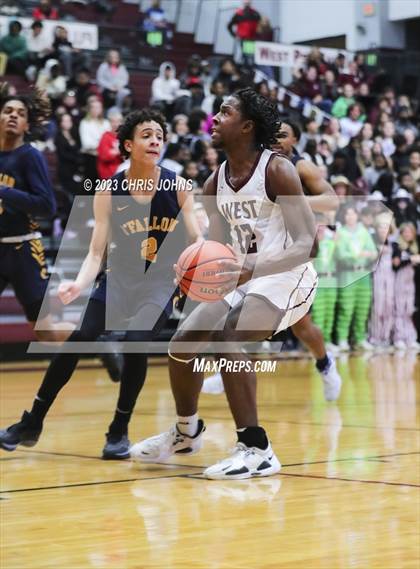 Thumbnail 1 in O'Fallon @ Belleville West photogallery.