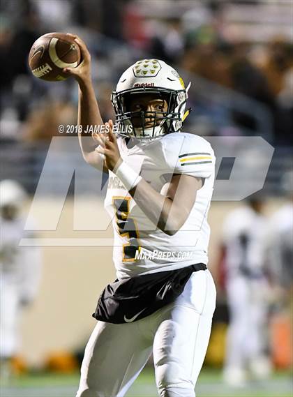 Thumbnail 1 in West vs. Little River Academy (UIL 3A-1 Region III  Bi-District Final) photogallery.