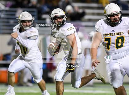 Thumbnail 3 in West vs. Little River Academy (UIL 3A-1 Region III  Bi-District Final) photogallery.