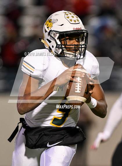 Thumbnail 3 in West vs. Little River Academy (UIL 3A-1 Region III  Bi-District Final) photogallery.
