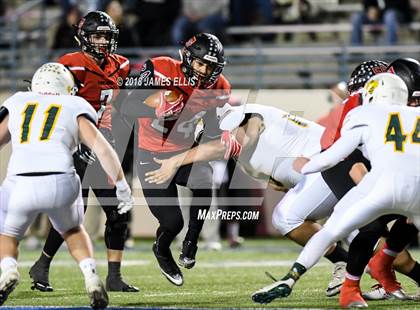 Thumbnail 3 in West vs. Little River Academy (UIL 3A-1 Region III  Bi-District Final) photogallery.
