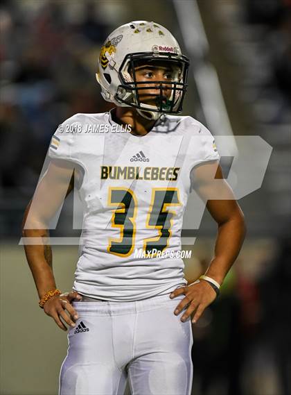 Thumbnail 1 in West vs. Little River Academy (UIL 3A-1 Region III  Bi-District Final) photogallery.