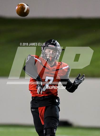 Thumbnail 1 in West vs. Little River Academy (UIL 3A-1 Region III  Bi-District Final) photogallery.
