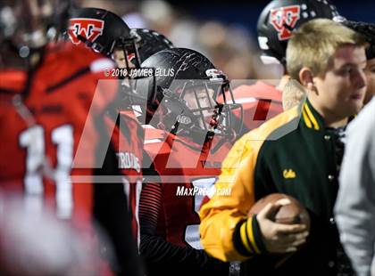Thumbnail 1 in West vs. Little River Academy (UIL 3A-1 Region III  Bi-District Final) photogallery.