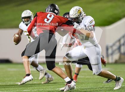 Thumbnail 3 in West vs. Little River Academy (UIL 3A-1 Region III  Bi-District Final) photogallery.