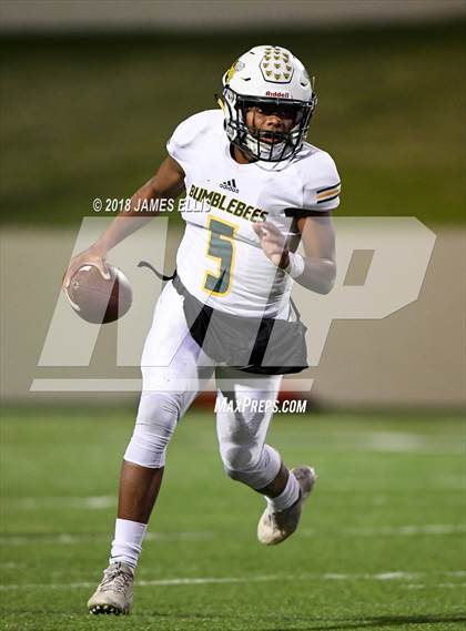 Thumbnail 2 in West vs. Little River Academy (UIL 3A-1 Region III  Bi-District Final) photogallery.