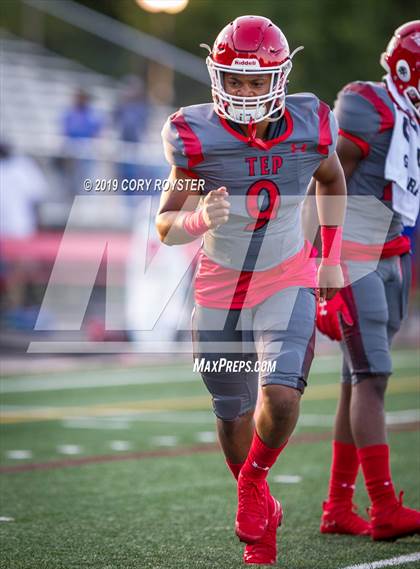 Thumbnail 2 in Imhotep Charter @ DeMatha photogallery.
