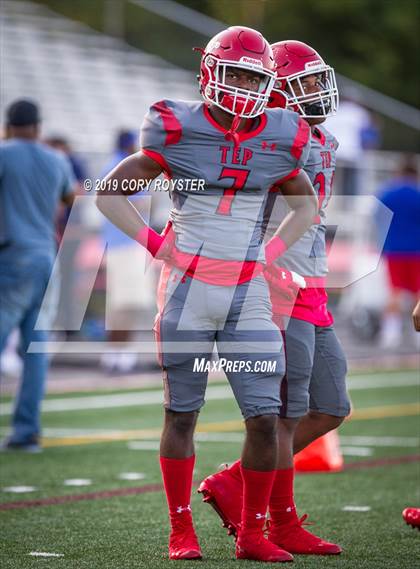 Thumbnail 2 in Imhotep Charter @ DeMatha photogallery.