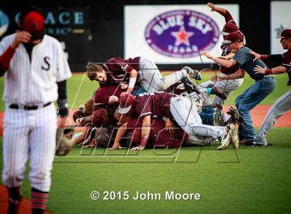 Thumbnail 1 in Shallowater vs Littlefield (UIL 3A Regional Final) photogallery.
