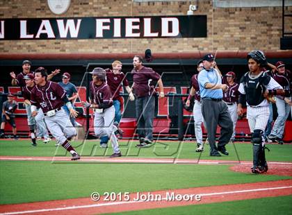 Thumbnail 1 in Shallowater vs Littlefield (UIL 3A Regional Final) photogallery.