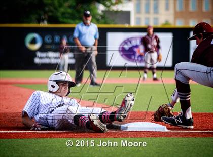 Thumbnail 1 in Shallowater vs Littlefield (UIL 3A Regional Final) photogallery.
