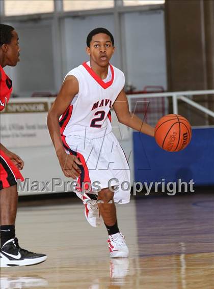 Thumbnail 1 in Manvel vs. Bellaire (McDonald's Texas Invitational)  photogallery.