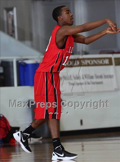 Thumbnail 1 in Manvel vs. Bellaire (McDonald's Texas Invitational)  photogallery.