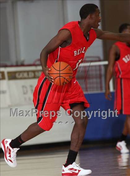 Thumbnail 2 in Manvel vs. Bellaire (McDonald's Texas Invitational)  photogallery.