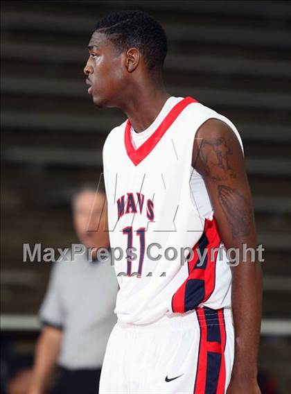 Thumbnail 2 in Manvel vs. Bellaire (McDonald's Texas Invitational)  photogallery.