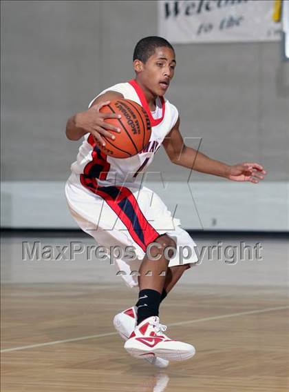Thumbnail 3 in Manvel vs. Bellaire (McDonald's Texas Invitational)  photogallery.