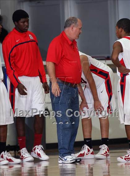 Thumbnail 1 in Manvel vs. Bellaire (McDonald's Texas Invitational)  photogallery.