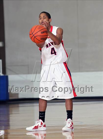 Thumbnail 2 in Manvel vs. Bellaire (McDonald's Texas Invitational)  photogallery.