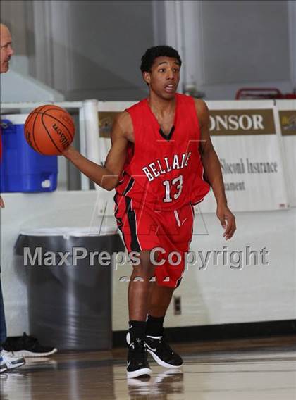 Thumbnail 2 in Manvel vs. Bellaire (McDonald's Texas Invitational)  photogallery.