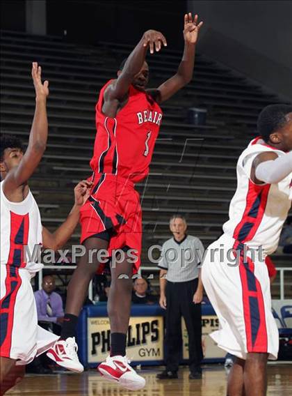 Thumbnail 3 in Manvel vs. Bellaire (McDonald's Texas Invitational)  photogallery.