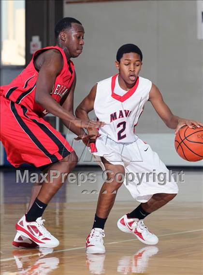Thumbnail 1 in Manvel vs. Bellaire (McDonald's Texas Invitational)  photogallery.