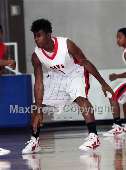 Thumbnail 1 in Manvel vs. Bellaire (McDonald's Texas Invitational)  photogallery.