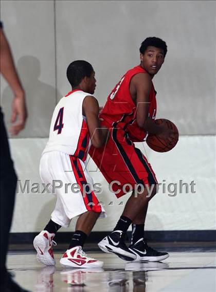Thumbnail 3 in Manvel vs. Bellaire (McDonald's Texas Invitational)  photogallery.