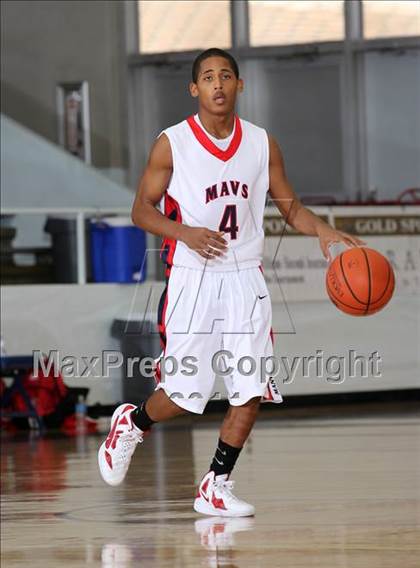 Thumbnail 1 in Manvel vs. Bellaire (McDonald's Texas Invitational)  photogallery.