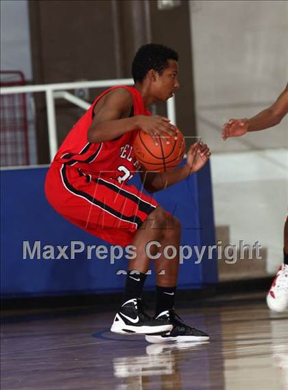 Thumbnail 3 in Manvel vs. Bellaire (McDonald's Texas Invitational)  photogallery.