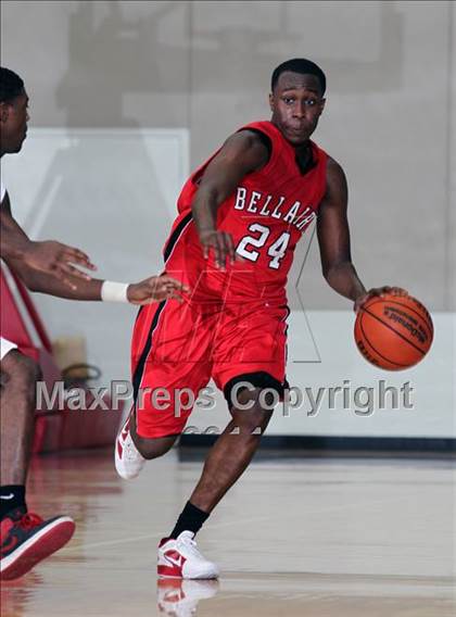 Thumbnail 2 in Manvel vs. Bellaire (McDonald's Texas Invitational)  photogallery.